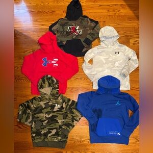 Lot of 5 Nike and Under Armour boys hoodies size medium